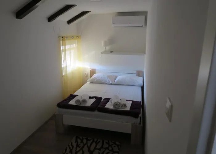 Holiday Home Ljubicic